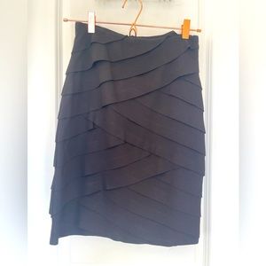 White House Black Market, midi skirt, size 2, instantly slimming